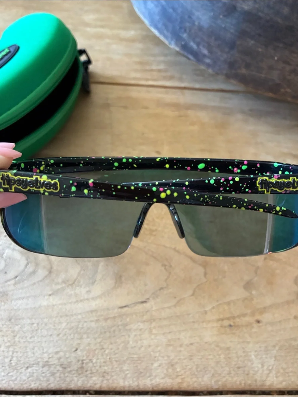 Tipsy Elves Men's Rainbow Mirrored Sunglasses - Black Paint Splatter Frame